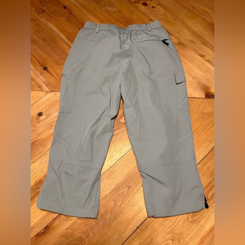 Gray Women's Gymbrave Capri Pants size Medium - Picture 2 of 6
